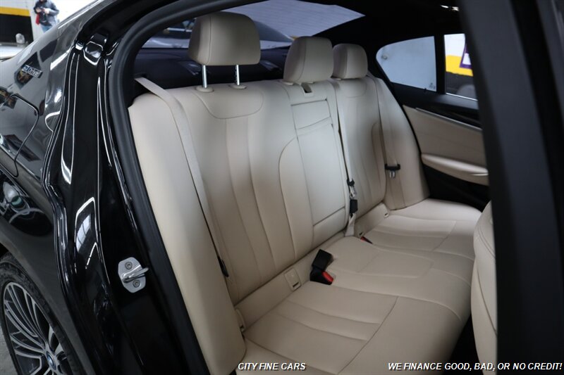 2019 BMW 530e iPerformance - Photo 29 - Panorama City, CA 91402