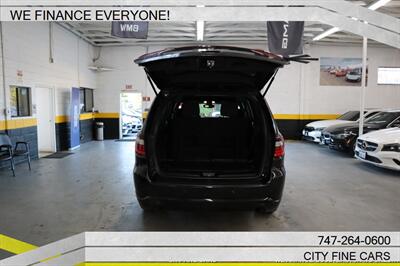 2018 Dodge Durango SXT   - Photo 29 - Panorama City, CA 91402