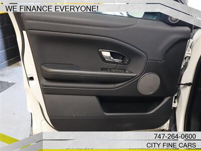 2018 Land Rover Range Rover Evoque SE   - Photo 15 - Panorama City, CA 91402