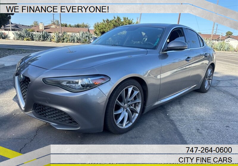 2017 Alfa Romeo Giulia Base