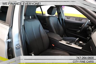 2018 BMW 320i xDrive   - Photo 32 - Panorama City, CA 91402
