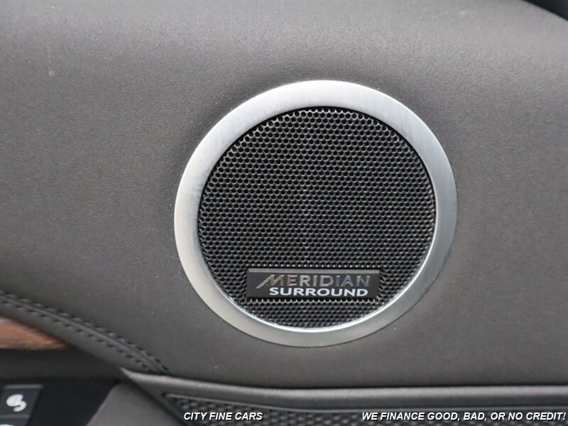 2019 Land Rover Discovery HSE - Photo 16 - Panorama City, CA 91402