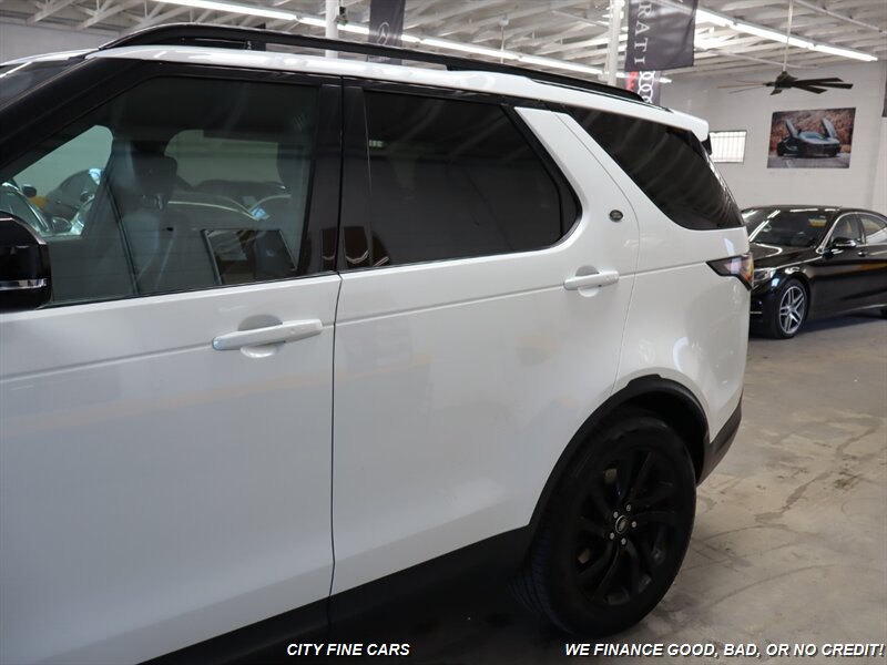 2019 Land Rover Discovery HSE - Photo 6 - Panorama City, CA 91402