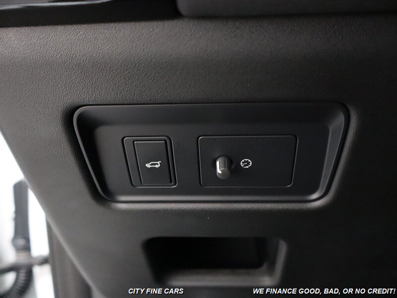 2019 Land Rover Discovery HSE - Photo 17 - Panorama City, CA 91402