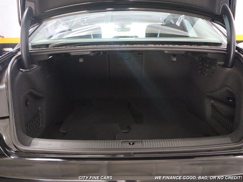 2017 Audi A4 2.0T quattro Premium Plus - Photo 14 - Panorama City, CA 91402