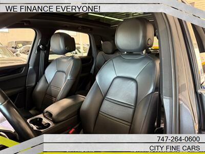 2020 Porsche Cayenne   - Photo 30 - Panorama City, CA 91402