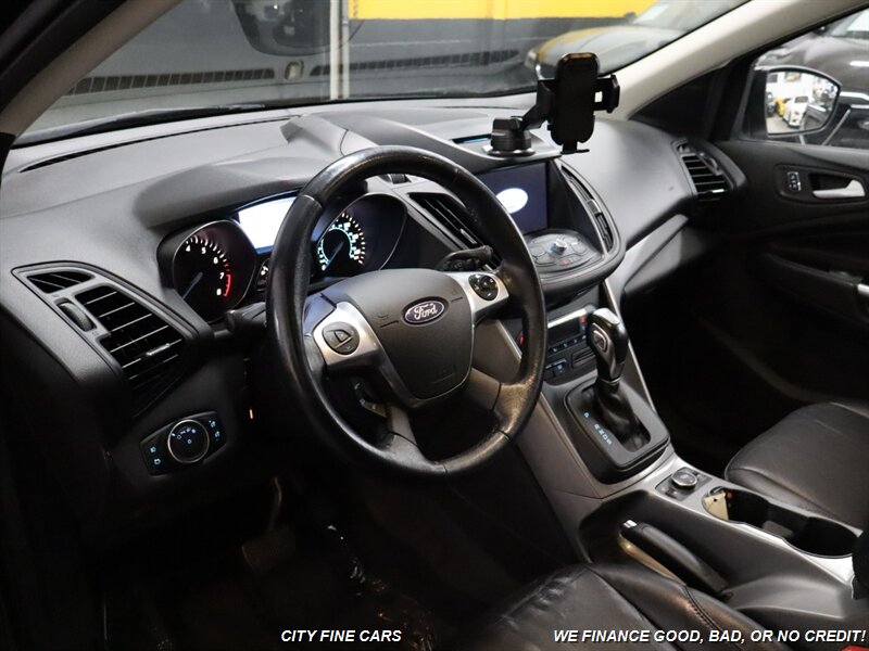 2016 Ford Escape SE - Photo 13 - Panorama City, CA 91402