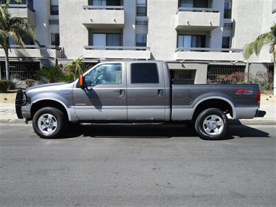 2004 Ford F-250 XLT   - Photo 2 - Panorama City, CA 91402