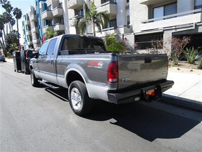 2004 Ford F-250 XLT   - Photo 3 - Panorama City, CA 91402