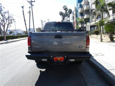 2004 Ford F-250 XLT   - Photo 4 - Panorama City, CA 91402
