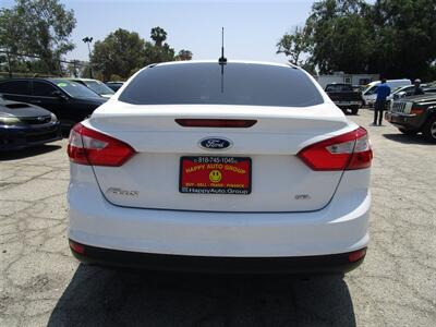 2012 Ford Focus SEL   - Photo 4 - Panorama City, CA 91402