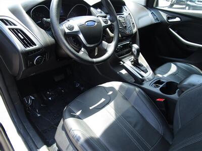 2012 Ford Focus SEL   - Photo 9 - Panorama City, CA 91402