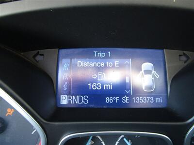 2012 Ford Focus SEL   - Photo 14 - Panorama City, CA 91402
