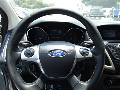 2012 Ford Focus SEL   - Photo 15 - Panorama City, CA 91402