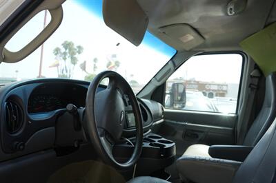 2006 Ford E-350 SD - Photo 17 - Panorama City, CA 91402