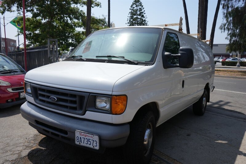 2006 Ford E-350 SD   - Photo 1 - Panorama City, CA 91402