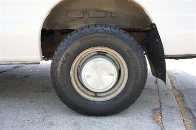 2006 Ford E-350 SD - Photo 32 - Panorama City, CA 91402