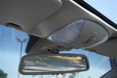 2004 Mercedes-Benz SL 500   - Photo 19 - Panorama City, CA 91402