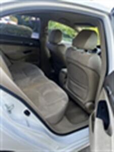 2006 Honda Civic Hybrid w/Navi   - Photo 11 - Panorama City, CA 91402