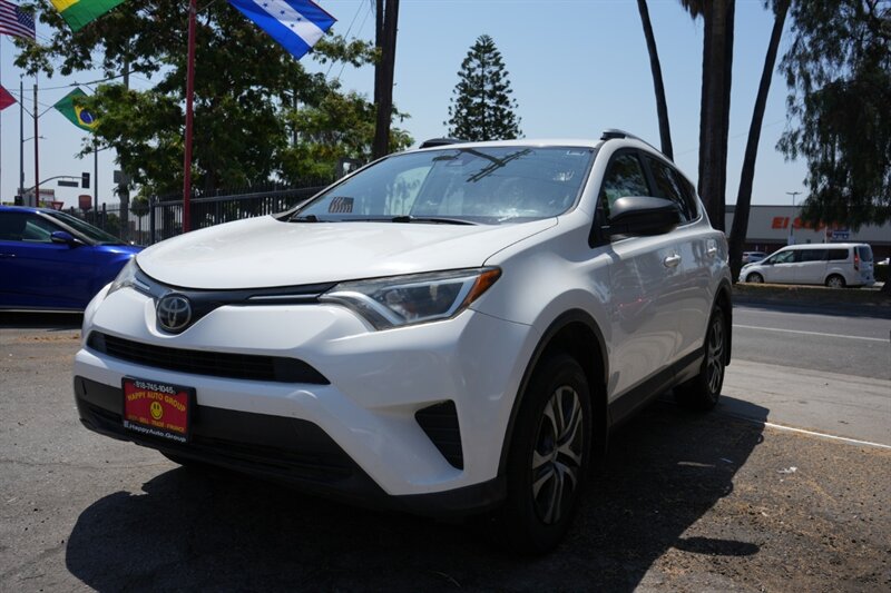2018 Toyota RAV4 LE  