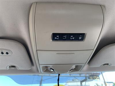 2015 Chrysler Town & Country Touring   - Photo 16 - Panorama City, CA 91402