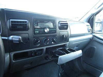 2006 Ford F-350 XL   - Photo 11 - Panorama City, CA 91402