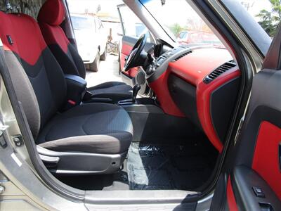 2010 Kia Soul +   - Photo 13 - Panorama City, CA 91402