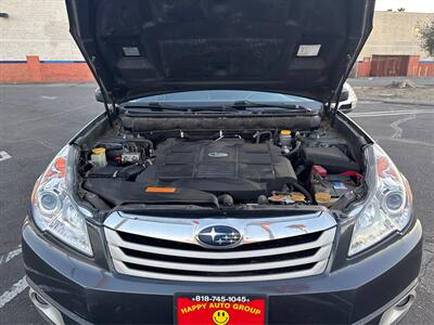 2011 Subaru Outback 3.6R Limited   - Photo 11 - North Hills, CA 91343