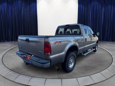 2004 Ford F-250 Lariat   - Photo 5 - North Hills, CA 91343