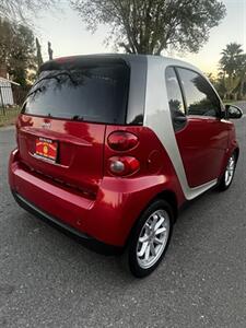 2010 Smart fortwo passion   - Photo 5 - Panorama City, CA 91402