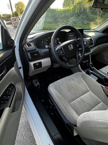 2015 Honda Accord Hybrid photo