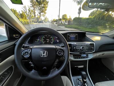 2015 Honda Accord Hybrid   - Photo 15 - Panorama City, CA 91402