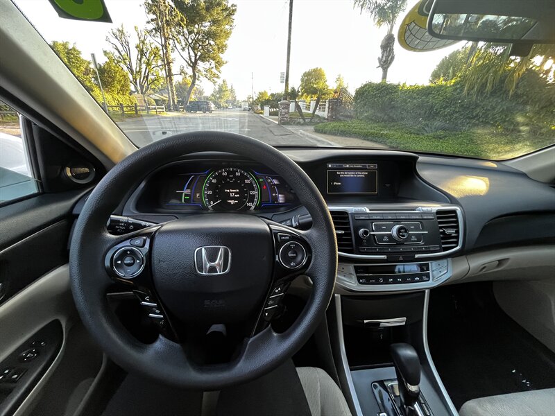2015 Honda Accord Hybrid photo