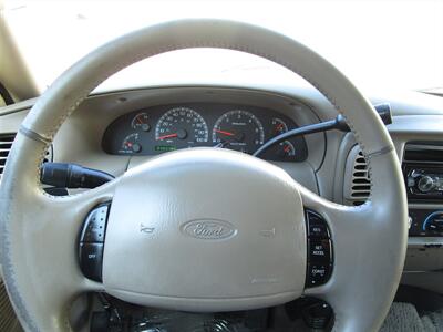2001 Ford F-150 XLT   - Photo 11 - Panorama City, CA 91402
