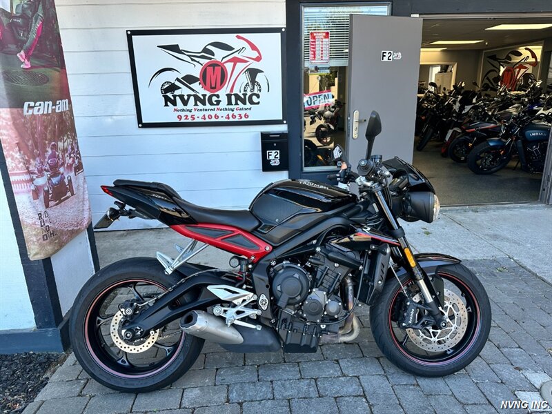 2019 Triumph STREET TRIPLE R  