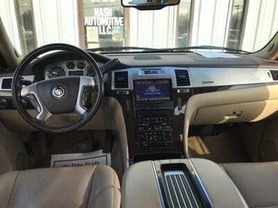 2013 Cadillac Escalade Hybrid   - Photo 17 - Galloway, OH 43119