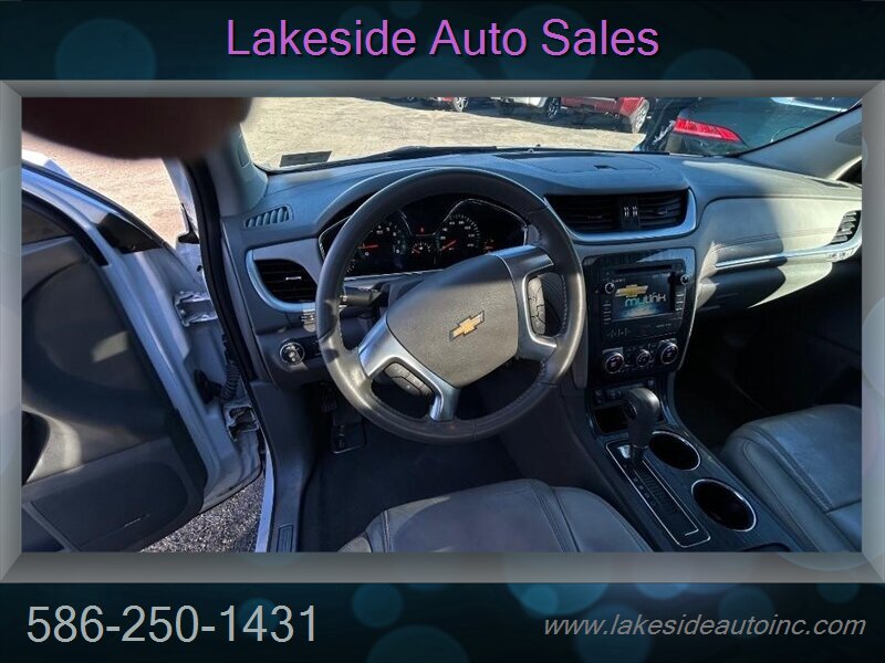 2016 Chevrolet Traverse LTZ   - Photo 11 - Clinton Township, MI 48036