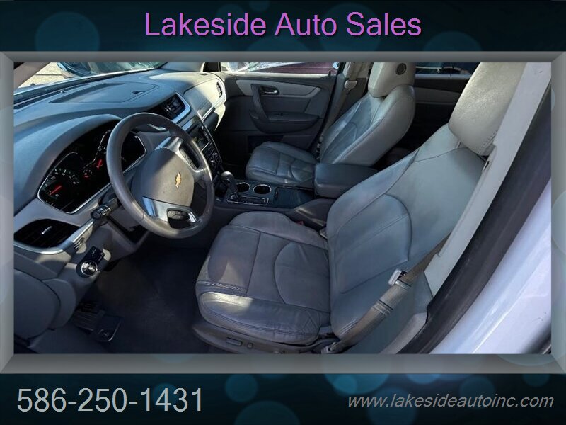 2016 Chevrolet Traverse LTZ   - Photo 12 - Clinton Township, MI 48036