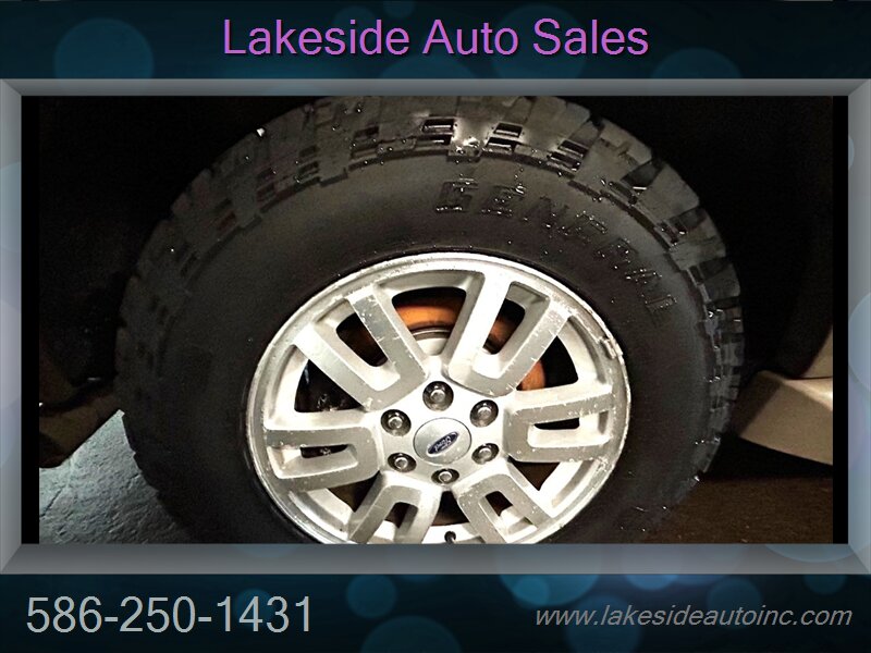 2011 Ford Expedition XLT   - Photo 10 - Clinton Township, MI 48036