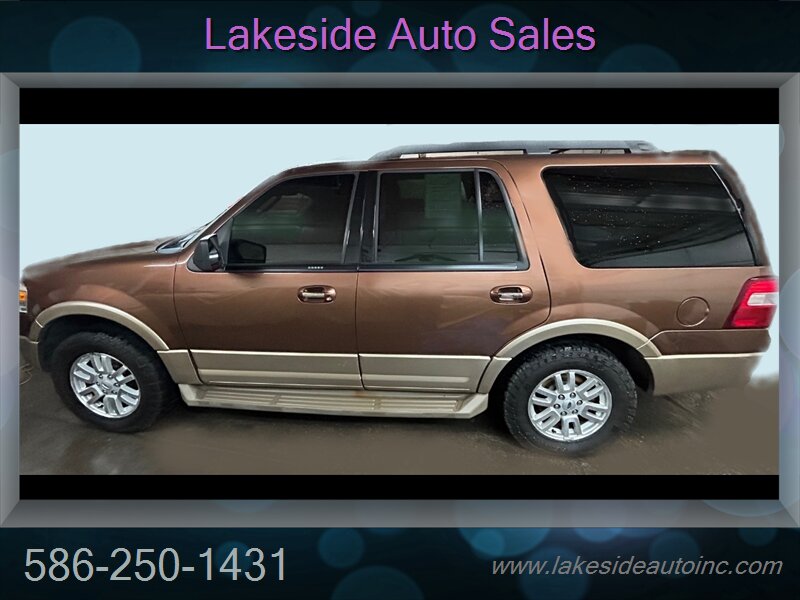 2011 Ford Expedition XLT   - Photo 1 - Clinton Township, MI 48036