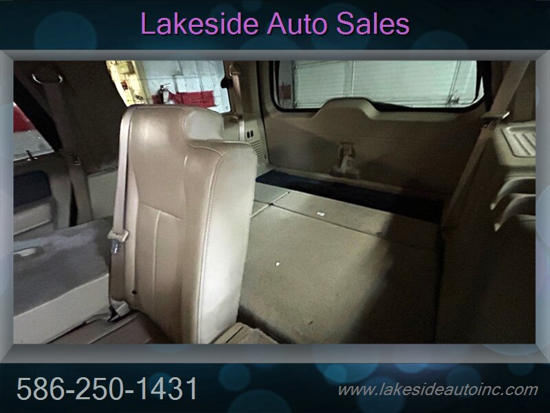 2011 Ford Expedition XLT   - Photo 9 - Clinton Township, MI 48036