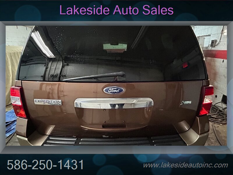 2011 Ford Expedition XLT   - Photo 4 - Clinton Township, MI 48036