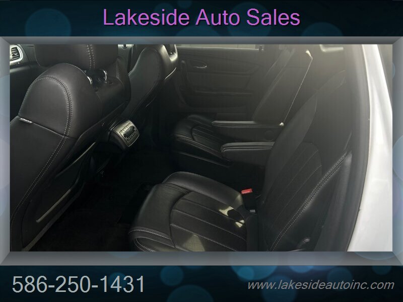 2016 Chevrolet Traverse LTZ   - Photo 10 - Clinton Township, MI 48036