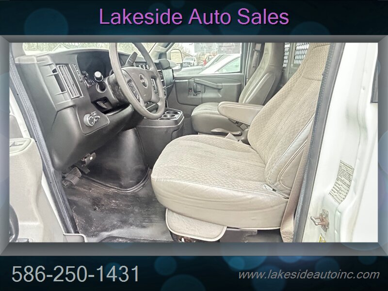2019 Chevrolet Express 2500 - Photo 10 - Clinton Township, MI 48036