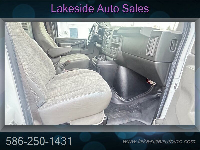 2019 Chevrolet Express 2500 - Photo 11 - Clinton Township, MI 48036
