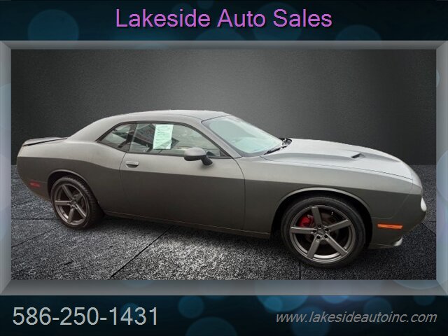 2015 Dodge Challenger SXT - Photo 2 - Clinton Township, MI 48036