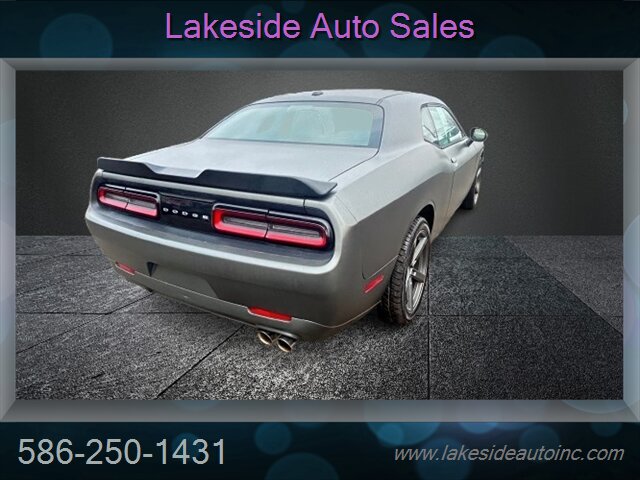 2015 Dodge Challenger SXT - Photo 6 - Clinton Township, MI 48036