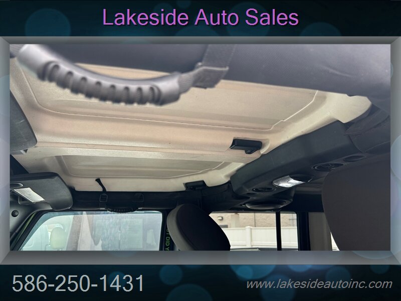2012 Jeep Wrangler Unlimited Sahara   - Photo 10 - Clinton Township, MI 48036