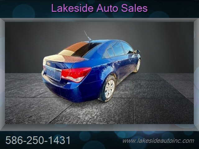 2013 Chevrolet Cruze LS Auto   - Photo 7 - Clinton Township, MI 48036