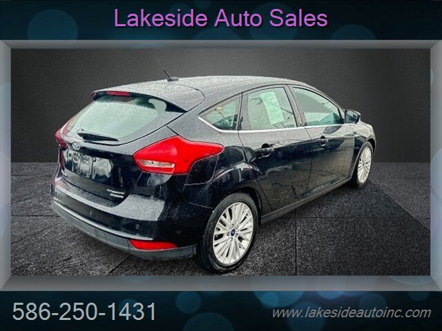 2016 Ford Focus Titanium   - Photo 5 - Clinton Township, MI 48036